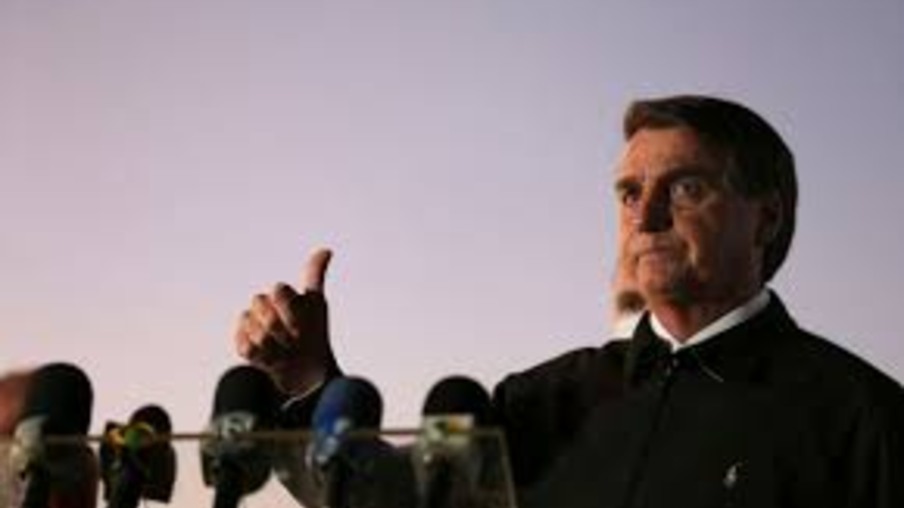 Bolsonaro sanciona PL da cobrança única de ICMS de combustível