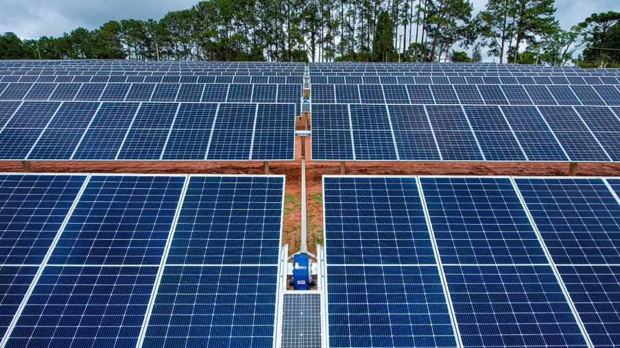 Demanda por módulos fotovoltaicos ultrapassa 7 GW no primeiro semestre