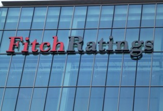Fitch aponta tarifas elevadas para mercado cativo e desafio para as comercializadoras com PLD baixo