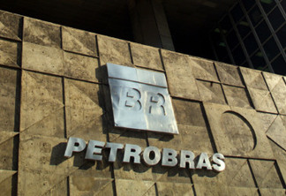 Novo presidente da Petrobras fala em compromisso com plano estratégico da estatal