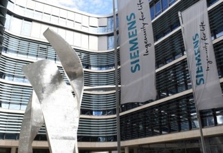 Due to the restrictions imposed on public events by the coronavirus crisis, the extraordinary shareholders’ meeting will be held in a virtual-only format at the Siemens Headquarters in Munich, Germany.