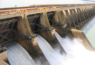 MME age contra esvaziamento de reservatórios e prepara MP para lidar com crise hídrica