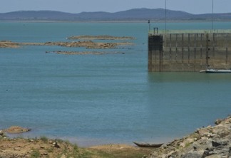 Sobradinho – A Usina Hidrelétrica de Sobradinho tem capacidade total de 1050 megawatts, mas com a falta de água só tem sido possível gerar cerca de 160 megawatts (Marcello Casal Jr/Agência Brasil)