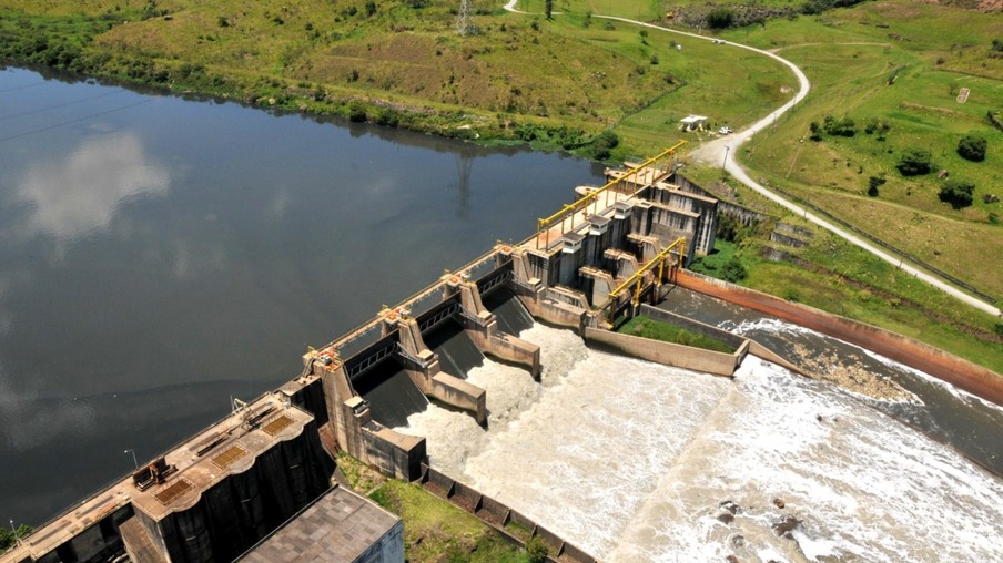 Santa Catarina avalia entrada no mercado varejista e potencial energético em barragens