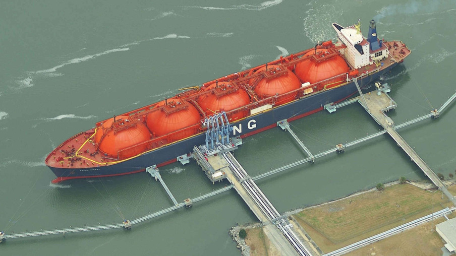 Bloqueio do Canal de Suez pode atrasar entrega de 1 mi de toneladas de GNL à Europa