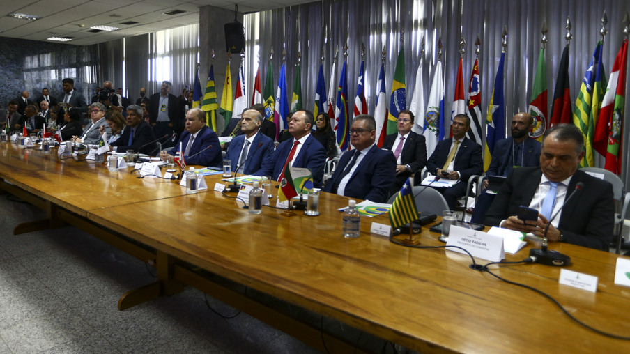 O Fórum de Governadores se reúne, em Brasília, para tratar da incidência do ICMS sobre combustíveis e teses da cobrança do Diferencial de Alíquota do ICMS (Difal).