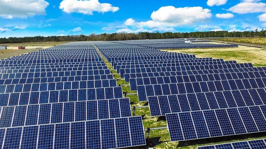 RZK Energia expande portfólio com compra de quatro usinas solares