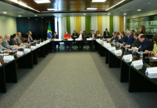 Promessa de diálogo e redução de subsídios: como foi a primeira reunião de Silveira com associações